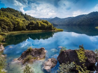 Goygol Lake-01